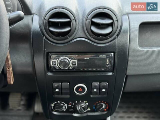 Серый ВАЗ Largus, объемом двигателя 1.6 л и пробегом 124 тыс. км за 3700 $, фото 20 на Automoto.ua