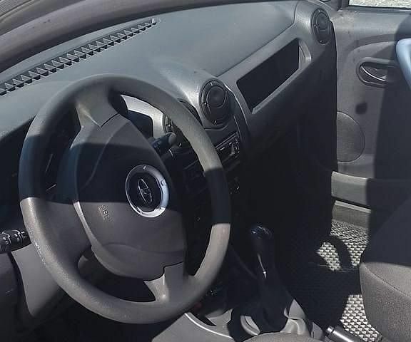 Сірий ВАЗ Largus, об'ємом двигуна 1.6 л та пробігом 220 тис. км за 3500 $, фото 2 на Automoto.ua
