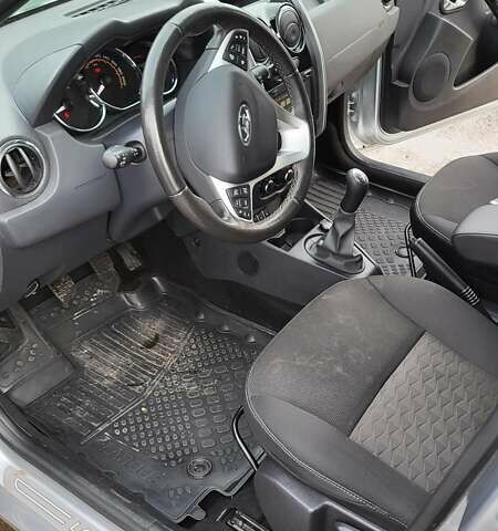 Серый ВАЗ Largus, объемом двигателя 1.6 л и пробегом 68 тыс. км за 7200 $, фото 4 на Automoto.ua