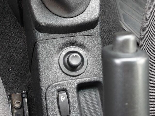Синій ВАЗ Largus, об'ємом двигуна 1.6 л та пробігом 160 тис. км за 6300 $, фото 14 на Automoto.ua