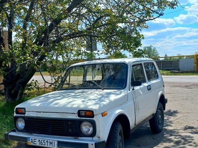 Белый ВАЗ Нива, объемом двигателя 1.7 л и пробегом 0 тыс. км за 980 $, фото 3 на Automoto.ua