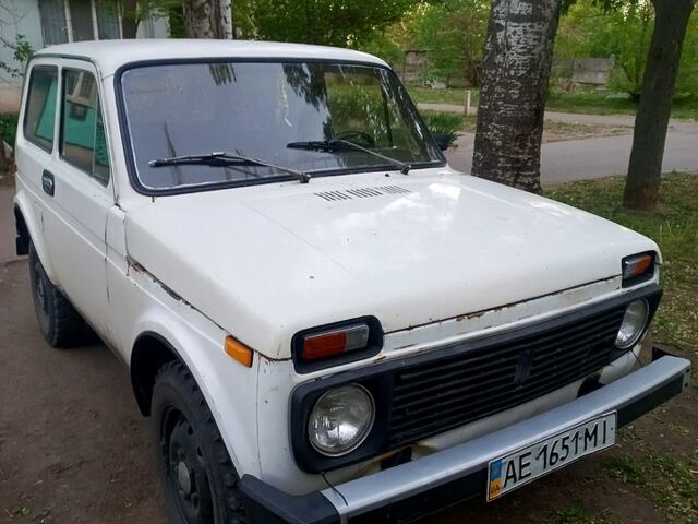 Белый ВАЗ Нива, объемом двигателя 1.7 л и пробегом 0 тыс. км за 980 $, фото 2 на Automoto.ua