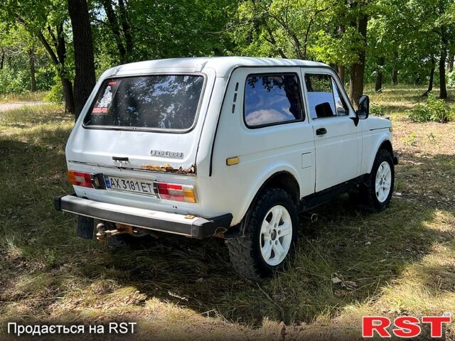 Білий ВАЗ Нива, об'ємом двигуна 1.6 л та пробігом 150 тис. км за 1499 $, фото 8 на Automoto.ua