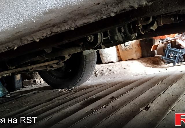 Белый ВАЗ Нива, объемом двигателя 1.6 л и пробегом 250 тыс. км за 1700 $, фото 4 на Automoto.ua