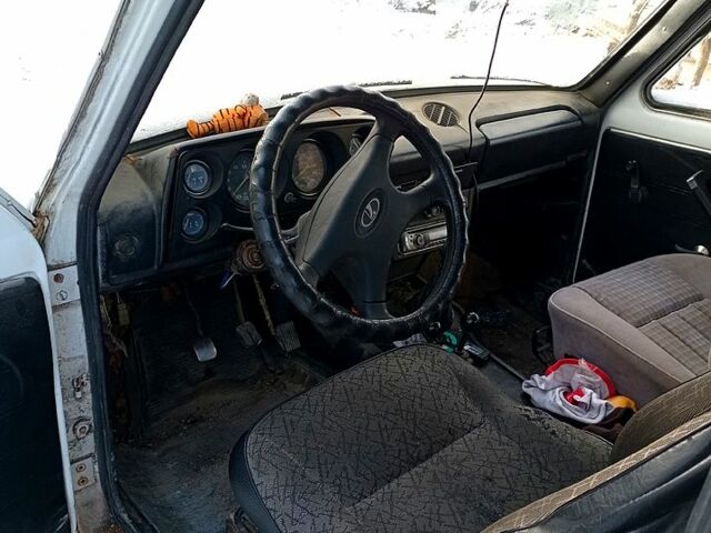 Білий ВАЗ Нива, об'ємом двигуна 1.5 л та пробігом 0 тис. км за 1300 $, фото 10 на Automoto.ua