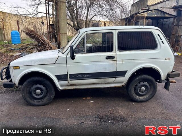 Белый ВАЗ Нива, объемом двигателя 1.6 л и пробегом 0 тыс. км за 1100 $, фото 1 на Automoto.ua