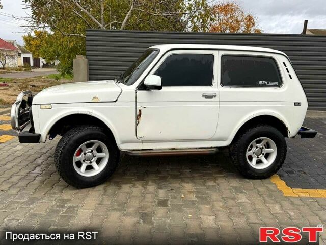 Белый ВАЗ Нива, объемом двигателя 1.6 л и пробегом 0 тыс. км за 2600 $, фото 4 на Automoto.ua