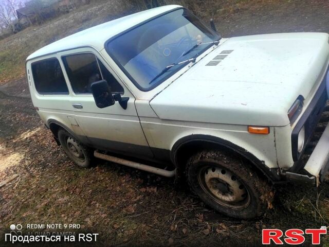 Білий ВАЗ Нива, об'ємом двигуна 1.6 л та пробігом 200 тис. км за 1600 $, фото 3 на Automoto.ua