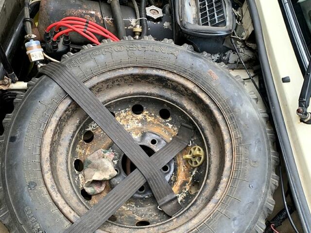 Белый ВАЗ Нива, объемом двигателя 1.6 л и пробегом 140 тыс. км за 1600 $, фото 9 на Automoto.ua