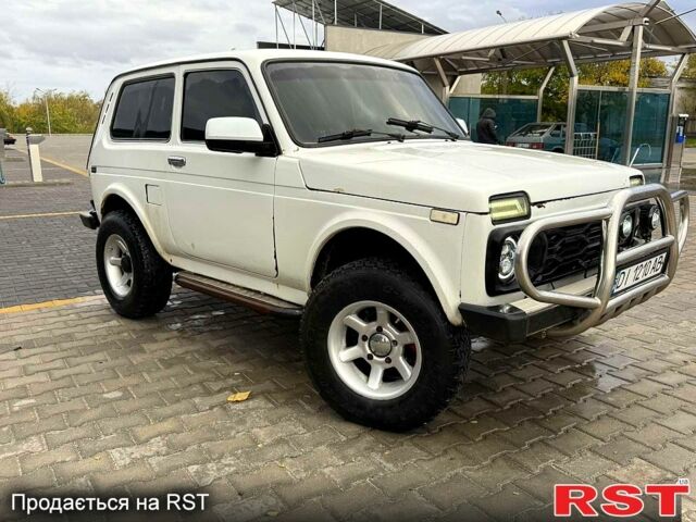 Белый ВАЗ Нива, объемом двигателя 1.6 л и пробегом 0 тыс. км за 2600 $, фото 2 на Automoto.ua