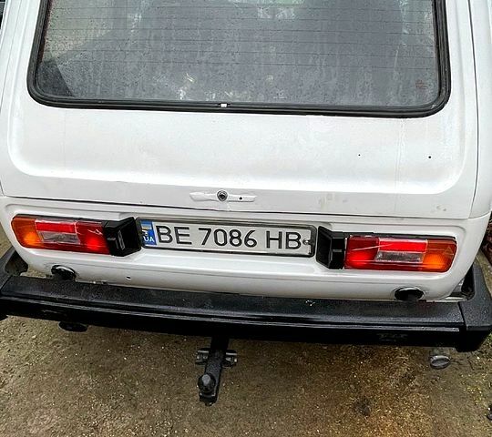 Білий ВАЗ Нива, об'ємом двигуна 1.6 л та пробігом 0 тис. км за 2000 $, фото 3 на Automoto.ua