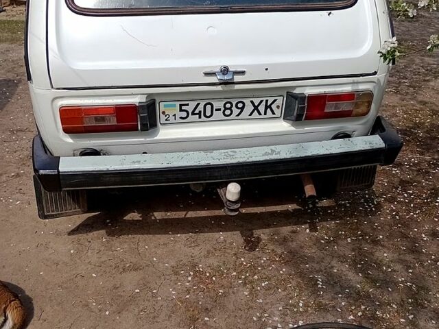 Білий ВАЗ Нива, об'ємом двигуна 1.6 л та пробігом 120 тис. км за 2500 $, фото 2 на Automoto.ua