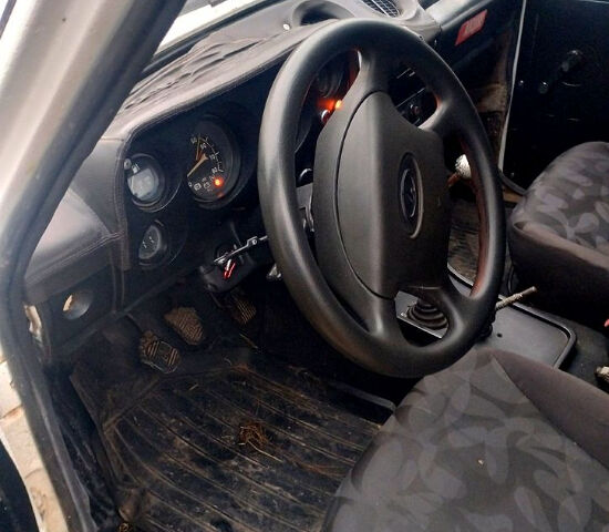 Білий ВАЗ Нива, об'ємом двигуна 1.6 л та пробігом 0 тис. км за 1400 $, фото 1 на Automoto.ua