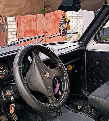 Белый ВАЗ Нива, объемом двигателя 1.6 л и пробегом 200 тыс. км за 4300 $, фото 3 на Automoto.ua