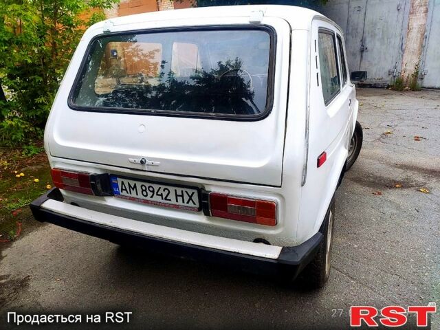 Белый ВАЗ Нива, объемом двигателя 1.6 л и пробегом 51 тыс. км за 2000 $, фото 9 на Automoto.ua