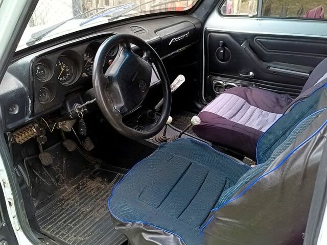 Белый ВАЗ Нива, объемом двигателя 1.6 л и пробегом 95 тыс. км за 1440 $, фото 5 на Automoto.ua