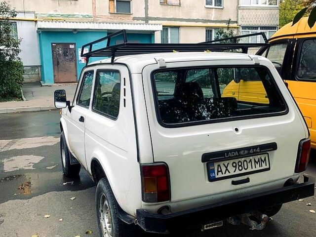 Білий ВАЗ Нива, об'ємом двигуна 1.6 л та пробігом 200 тис. км за 2800 $, фото 1 на Automoto.ua