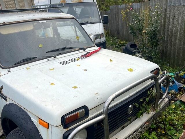 Белый ВАЗ Нива, объемом двигателя 1.6 л и пробегом 0 тыс. км за 1000 $, фото 2 на Automoto.ua