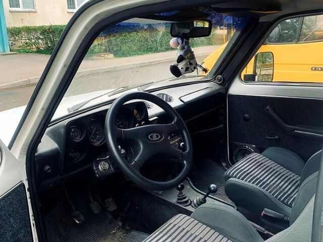 Білий ВАЗ Нива, об'ємом двигуна 1.6 л та пробігом 200 тис. км за 2800 $, фото 2 на Automoto.ua
