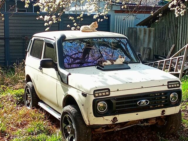 Білий ВАЗ Нива, об'ємом двигуна 1.6 л та пробігом 204 тис. км за 3500 $, фото 1 на Automoto.ua