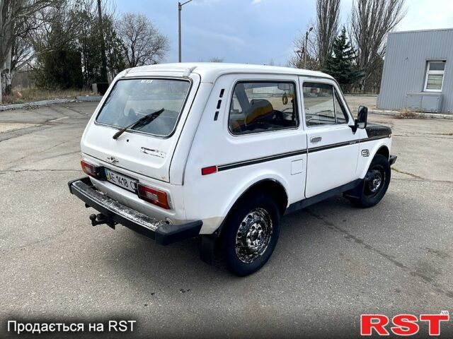 Белый ВАЗ Нива, объемом двигателя 1.6 л и пробегом 0 тыс. км за 1700 $, фото 3 на Automoto.ua