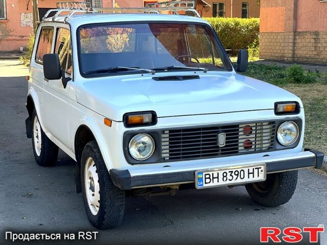 Білий ВАЗ Нива, об'ємом двигуна 1.6 л та пробігом 55 тис. км за 2000 $, фото 1 на Automoto.ua