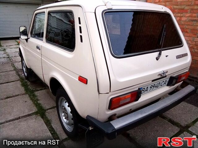 ВАЗ Нива 1991 в Кропивницком (Кировограде) на Automoto.ua Белый ВАЗ Нива, объемом двигателя 1.6 л и пробегом 119 тыс. км за 3500 $, фото 10 на Automoto.ua