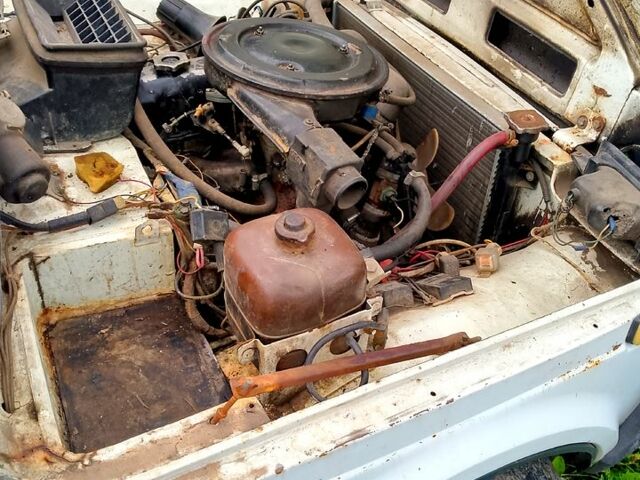 Белый ВАЗ Нива, объемом двигателя 1.6 л и пробегом 288 тыс. км за 1000 $, фото 2 на Automoto.ua