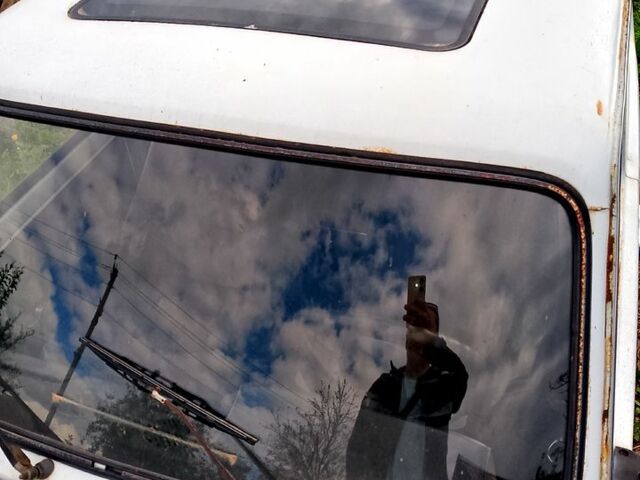 Белый ВАЗ Нива, объемом двигателя 1.6 л и пробегом 288 тыс. км за 1000 $, фото 3 на Automoto.ua