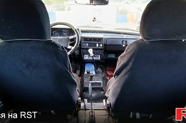 Белый ВАЗ Нива, объемом двигателя 1.7 л и пробегом 124 тыс. км за 3600 $, фото 3 на Automoto.ua