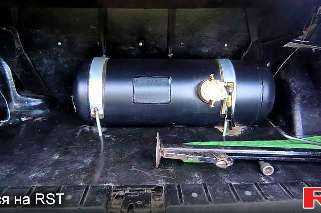 Белый ВАЗ Нива, объемом двигателя 1.7 л и пробегом 124 тыс. км за 3600 $, фото 4 на Automoto.ua
