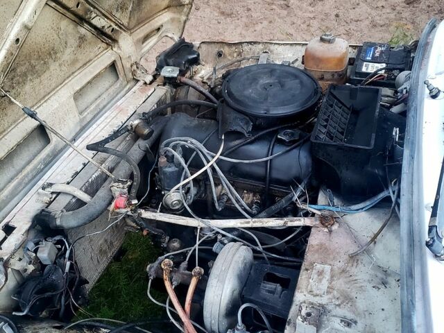 Білий ВАЗ Нива, об'ємом двигуна 1.6 л та пробігом 250 тис. км за 1750 $, фото 5 на Automoto.ua