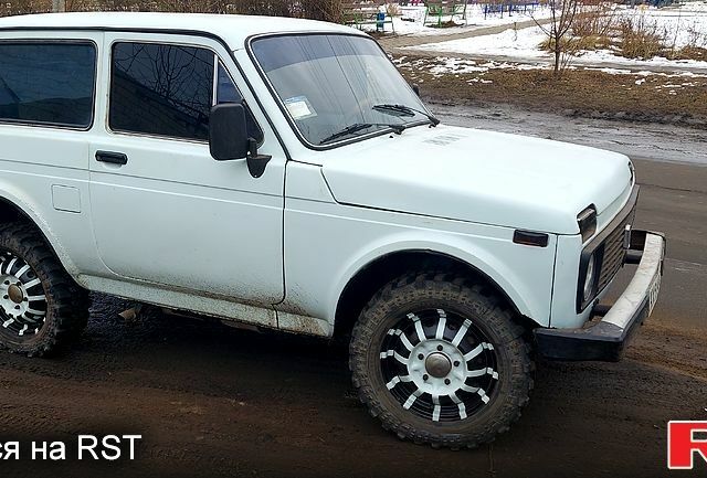 Белый ВАЗ Нива, объемом двигателя 17 л и пробегом 0 тыс. км за 2600 $, фото 1 на Automoto.ua