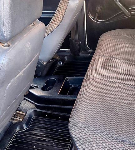 Белый ВАЗ Нива, объемом двигателя 1.7 л и пробегом 217 тыс. км за 3000 $, фото 8 на Automoto.ua