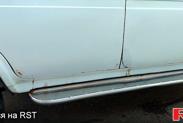 Белый ВАЗ Нива, объемом двигателя 1.7 л и пробегом 217 тыс. км за 3000 $, фото 4 на Automoto.ua