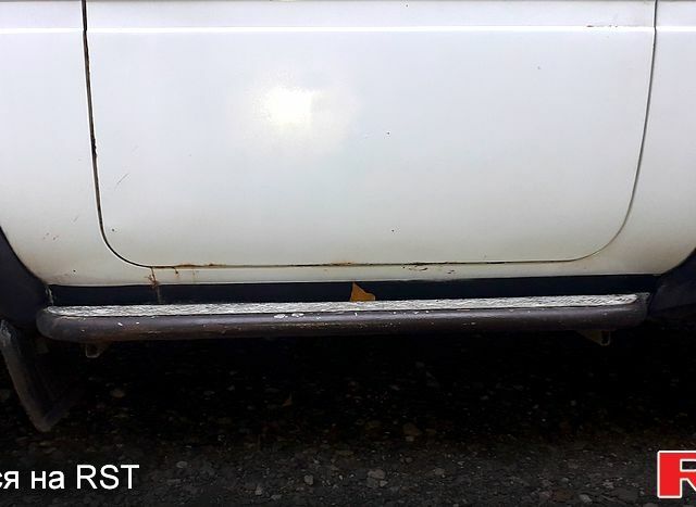 Белый ВАЗ Нива, объемом двигателя 1.7 л и пробегом 180 тыс. км за 3000 $, фото 8 на Automoto.ua