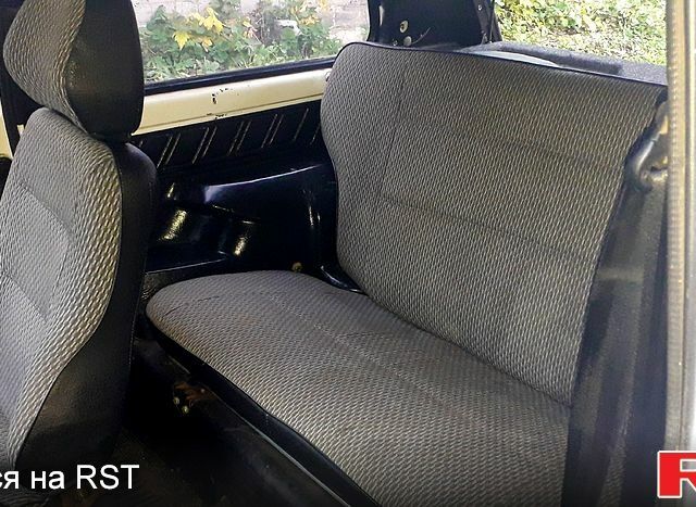 Белый ВАЗ Нива, объемом двигателя 1.7 л и пробегом 180 тыс. км за 3000 $, фото 11 на Automoto.ua