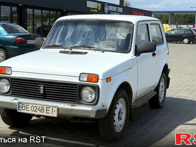 Белый ВАЗ Нива, объемом двигателя 1.7 л и пробегом 250 тыс. км за 3500 $, фото 6 на Automoto.ua