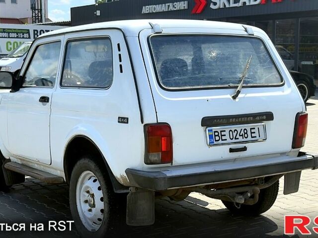 Белый ВАЗ Нива, объемом двигателя 1.7 л и пробегом 250 тыс. км за 3500 $, фото 3 на Automoto.ua