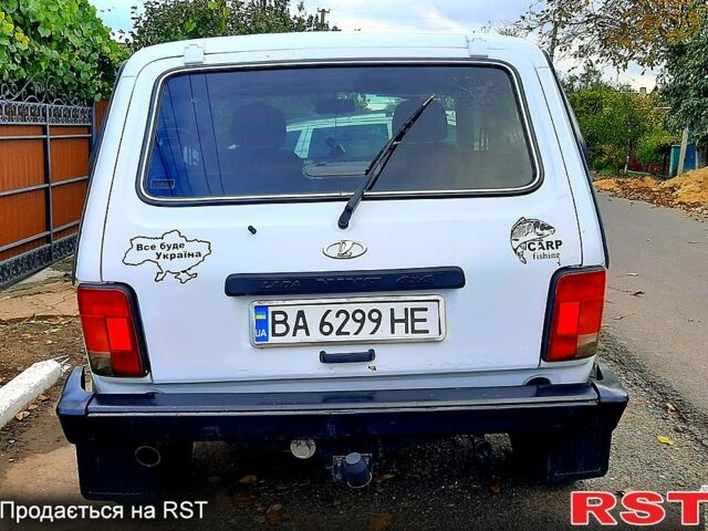 ВАЗ Нива 2006 у Захарівка (Фрунзівка) на Automoto.ua Білий ВАЗ Нива, об'ємом двигуна 1.7 л та пробігом 0 тис. км за 3500 $, фото 2 на Automoto.ua