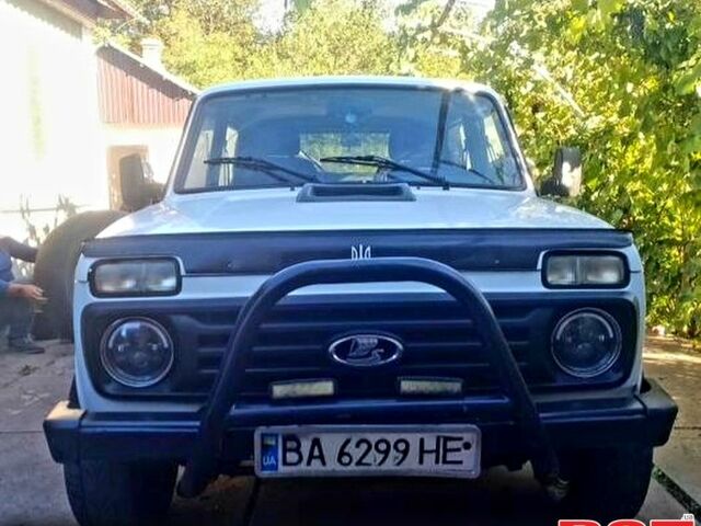 ВАЗ Нива 2006 у Захарівка (Фрунзівка) на Automoto.ua Білий ВАЗ Нива, об'ємом двигуна 1.7 л та пробігом 0 тис. км за 3500 $, фото 6 на Automoto.ua