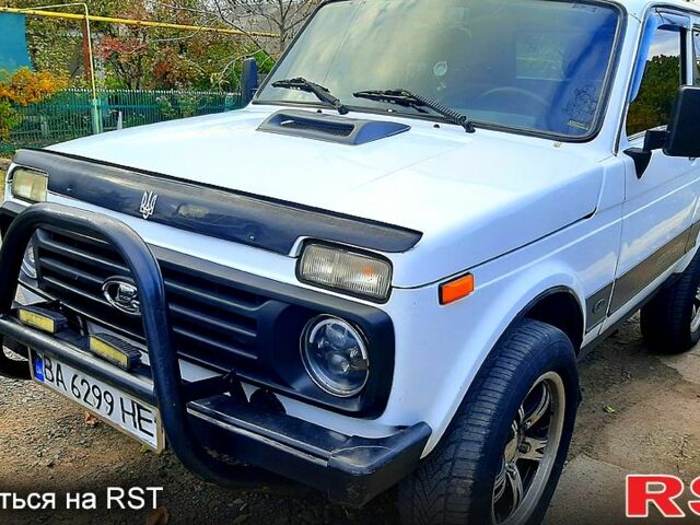 ВАЗ Нива 2006 у Захарівка (Фрунзівка) на Automoto.ua Білий ВАЗ Нива, об'ємом двигуна 1.7 л та пробігом 0 тис. км за 3500 $, фото 4 на Automoto.ua
