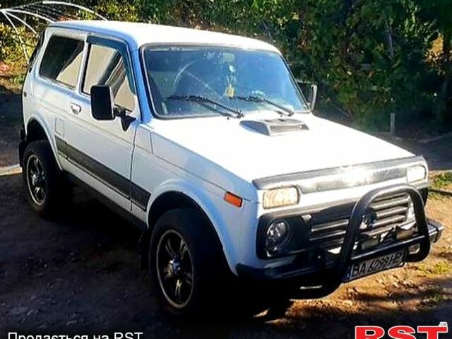 ВАЗ Нива 2006 у Захарівка (Фрунзівка) на Automoto.ua Білий ВАЗ Нива, об'ємом двигуна 1.7 л та пробігом 0 тис. км за 3500 $, фото 8 на Automoto.ua