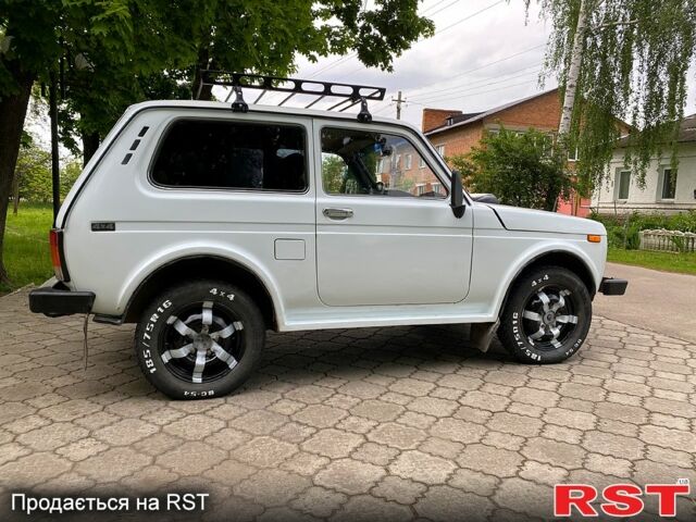 Білий ВАЗ Нива, об'ємом двигуна 1.7 л та пробігом 273 тис. км за 3300 $, фото 3 на Automoto.ua