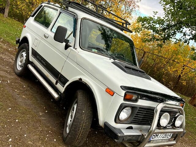 Белый ВАЗ Нива, объемом двигателя 1.7 л и пробегом 150 тыс. км за 2650 $, фото 2 на Automoto.ua