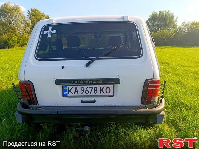 Белый ВАЗ Нива, объемом двигателя 1.7 л и пробегом 140 тыс. км за 3500 $, фото 3 на Automoto.ua