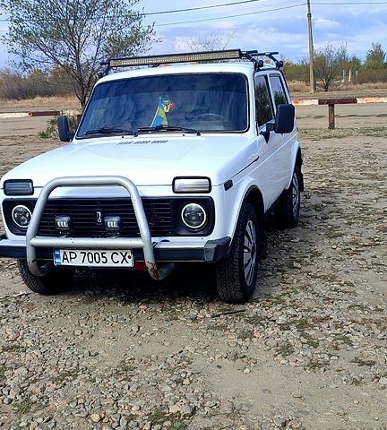 ВАЗ Нива 2007 в Покровском на Automoto.ua Белый ВАЗ Нива, объемом двигателя 1.7 л и пробегом 190 тыс. км за 3500 $, фото 3 на Automoto.ua