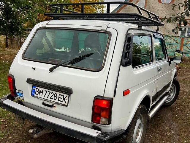 Белый ВАЗ Нива, объемом двигателя 1.7 л и пробегом 150 тыс. км за 2650 $, фото 4 на Automoto.ua