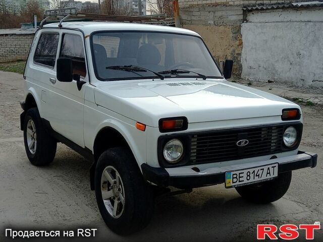 Белый ВАЗ Нива, объемом двигателя 1.7 л и пробегом 166 тыс. км за 3200 $, фото 3 на Automoto.ua