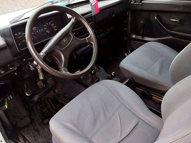 Білий ВАЗ Нива, об'ємом двигуна 1.7 л та пробігом 216 тис. км за 3600 $, фото 6 на Automoto.ua